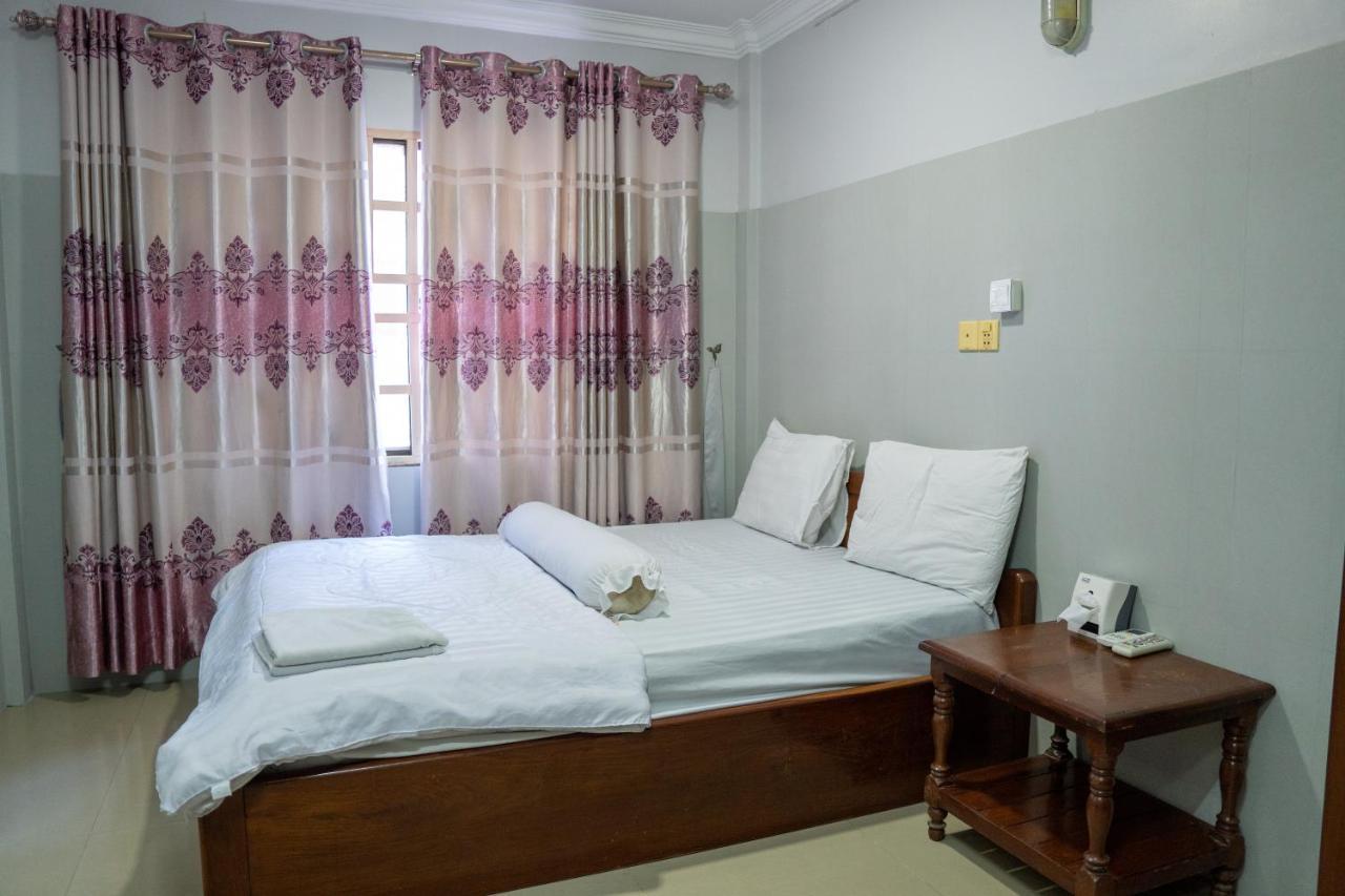 Empire House, Phnom Penh Hotel Exterior photo